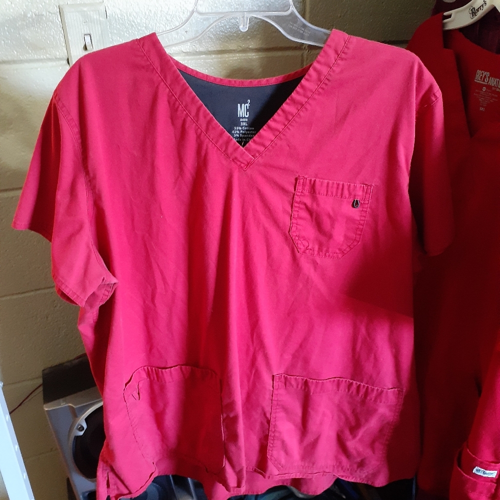 Scrub top